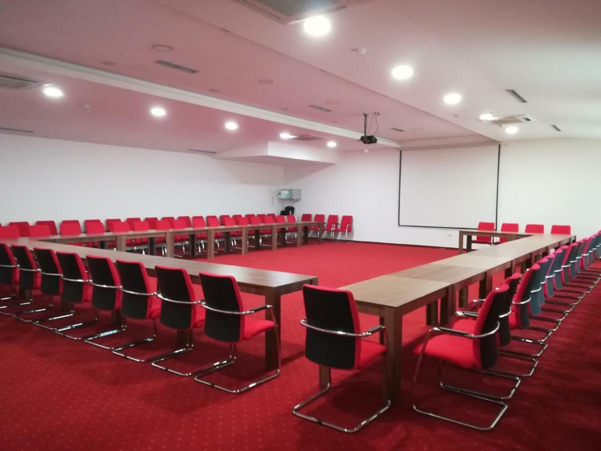 Hotel Jelena Banja Luka Luaran gambar